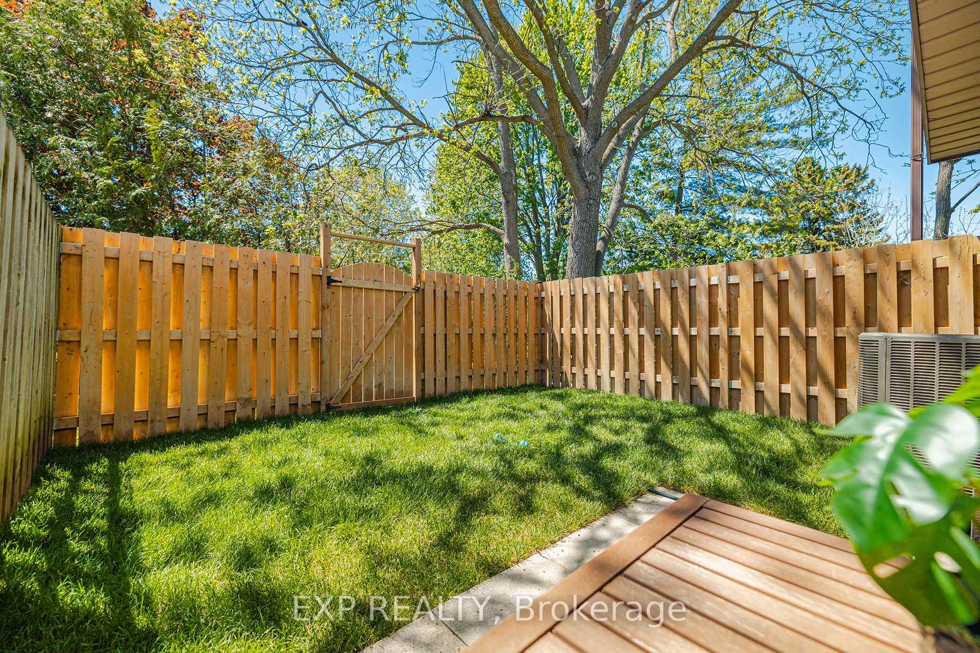 Photo 6 of Unit 12, 25 Thaler Avenue, Kitchener — HOMEH