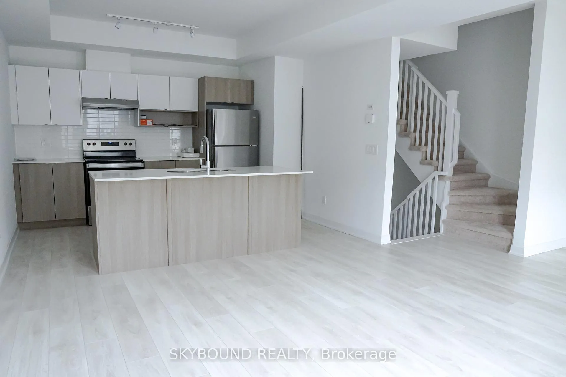 Photo 5 of Unit 47, 1121 Cooke Boulevard, Burlington, LaSalle — HOMEH