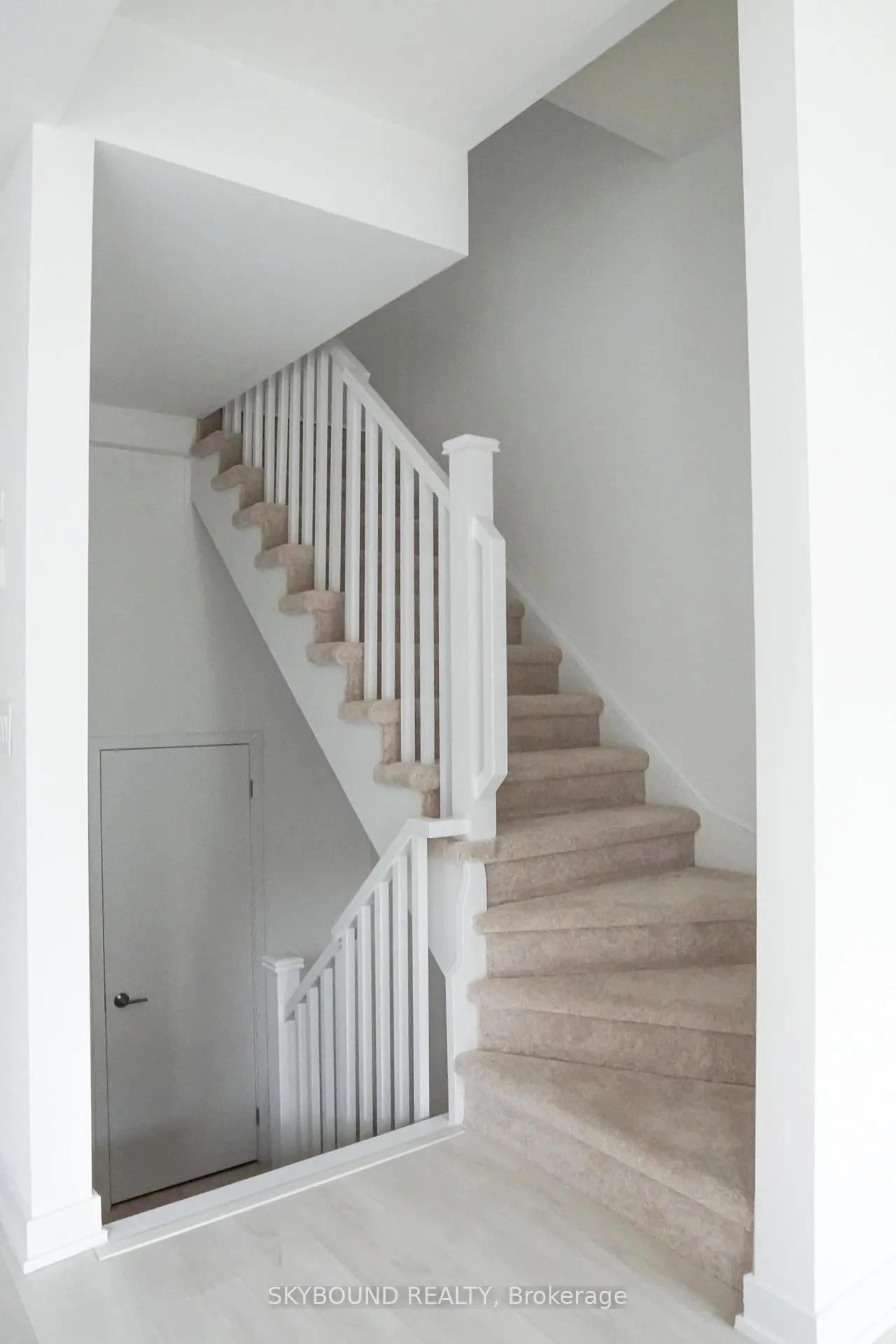 Photo 7 of Unit 47, 1121 Cooke Boulevard, Burlington, LaSalle — HOMEH