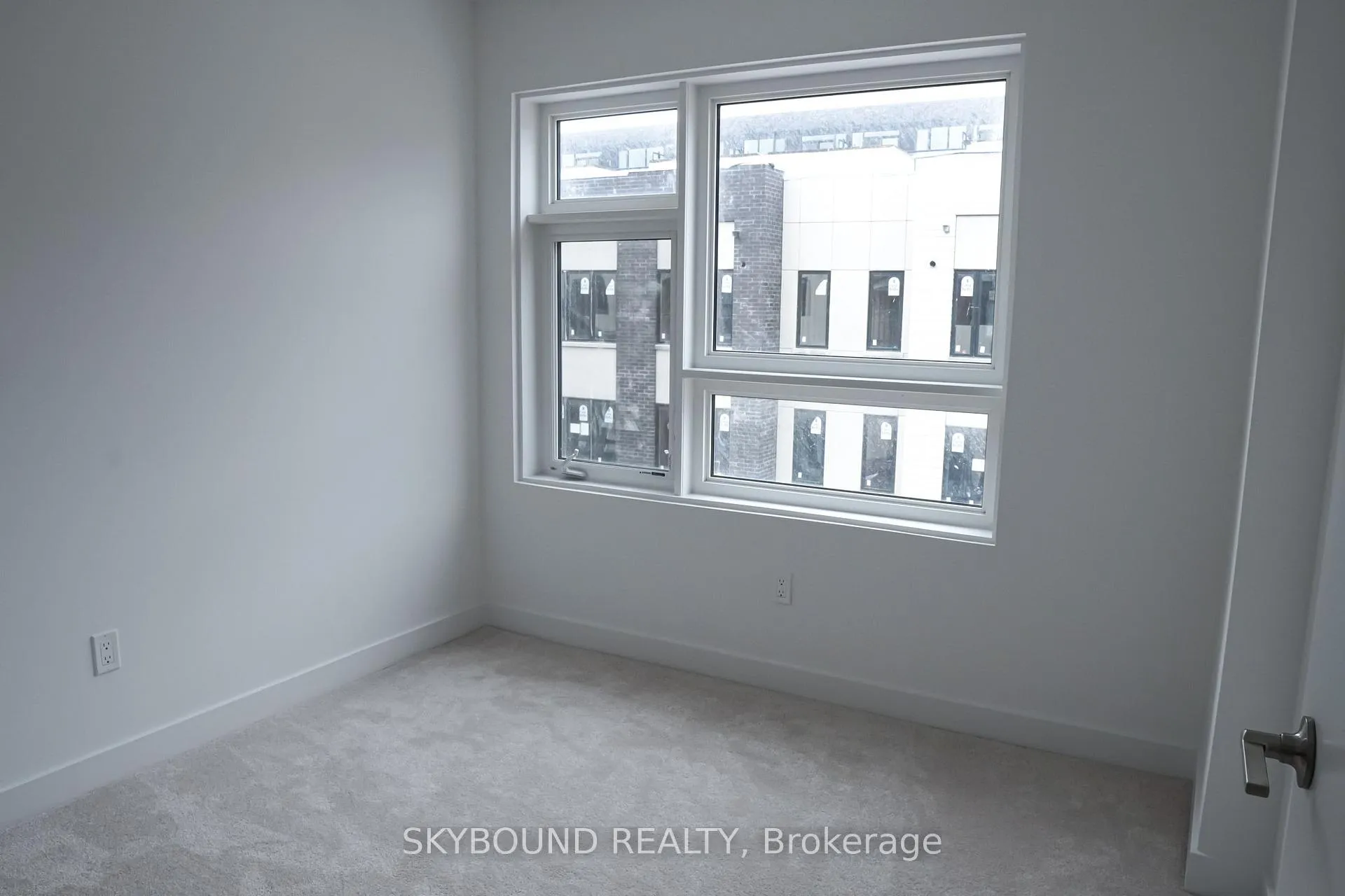 Photo 13 of Unit 47, 1121 Cooke Boulevard, Burlington, LaSalle — HOMEH