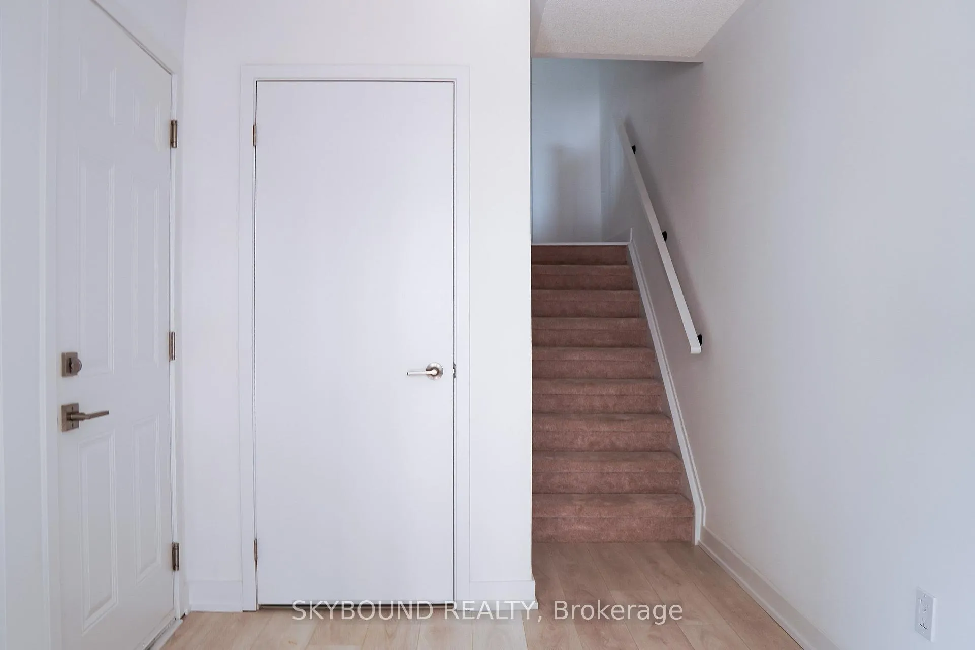 Photo 15 of Unit 47, 1121 Cooke Boulevard, Burlington, LaSalle — HOMEH