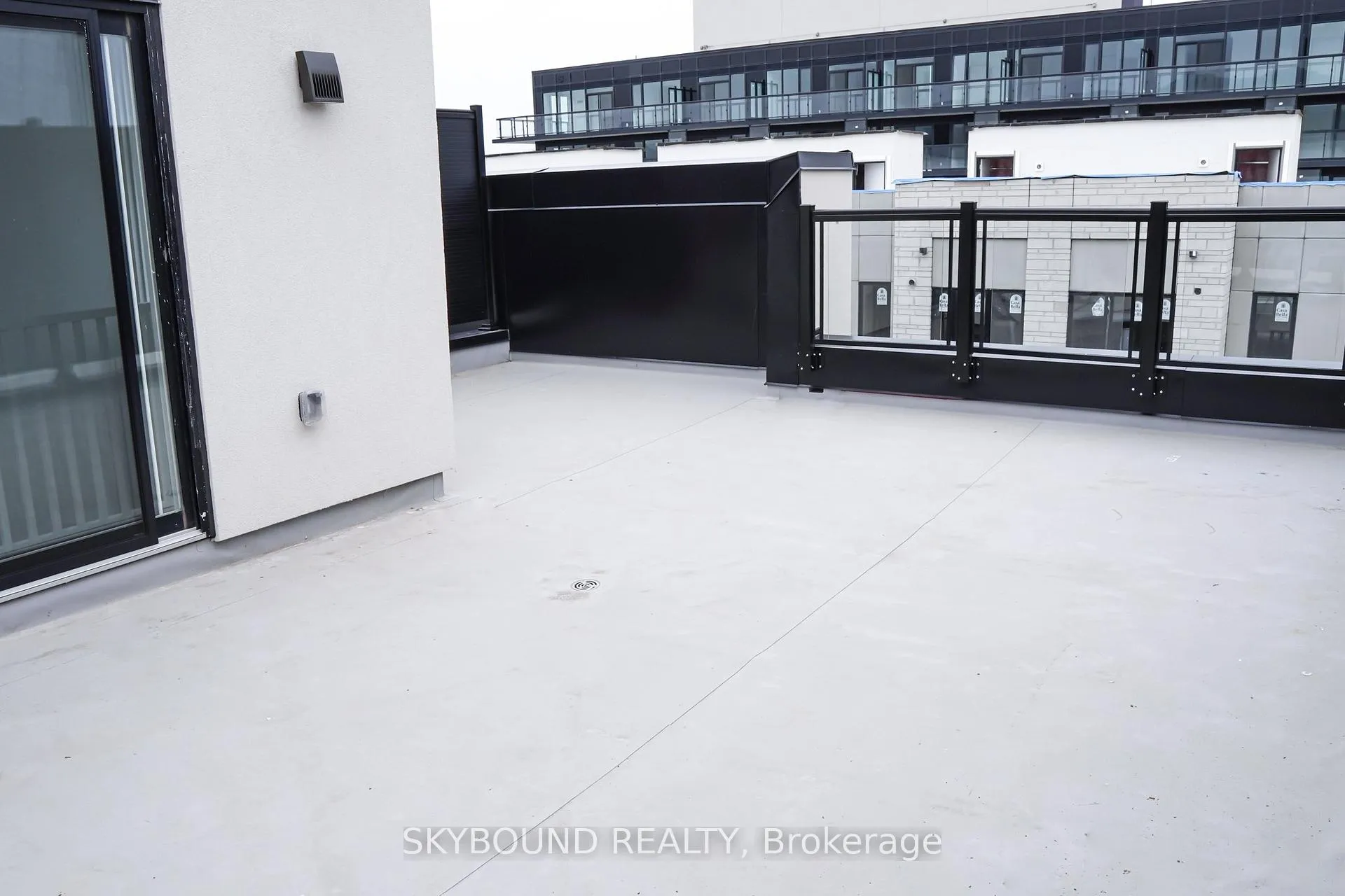 Photo 17 of Unit 47, 1121 Cooke Boulevard, Burlington, LaSalle — HOMEH
