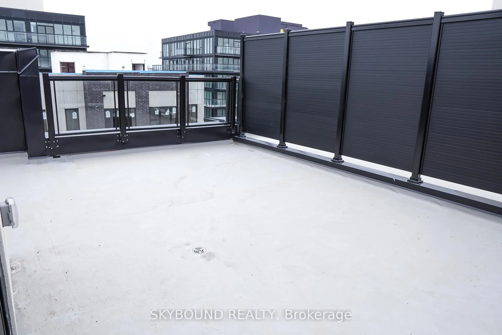 Photo 18 of Unit 47, 1121 Cooke Boulevard, Burlington, LaSalle — HOMEH