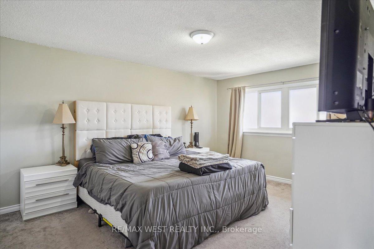 Photo 4 of Unit 52, 966 Adelaide Avenue E, Oshawa, Eastdale — HOMEH