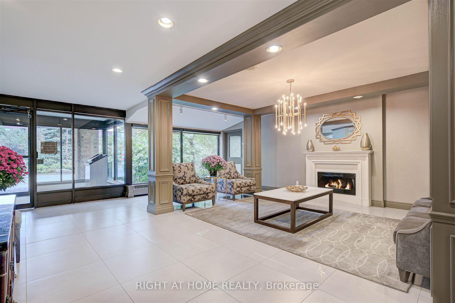 Photo 5 of Unit 305, 271 Ridley Boulevard, Toronto, Bedford Park-Nortown — HOMEH