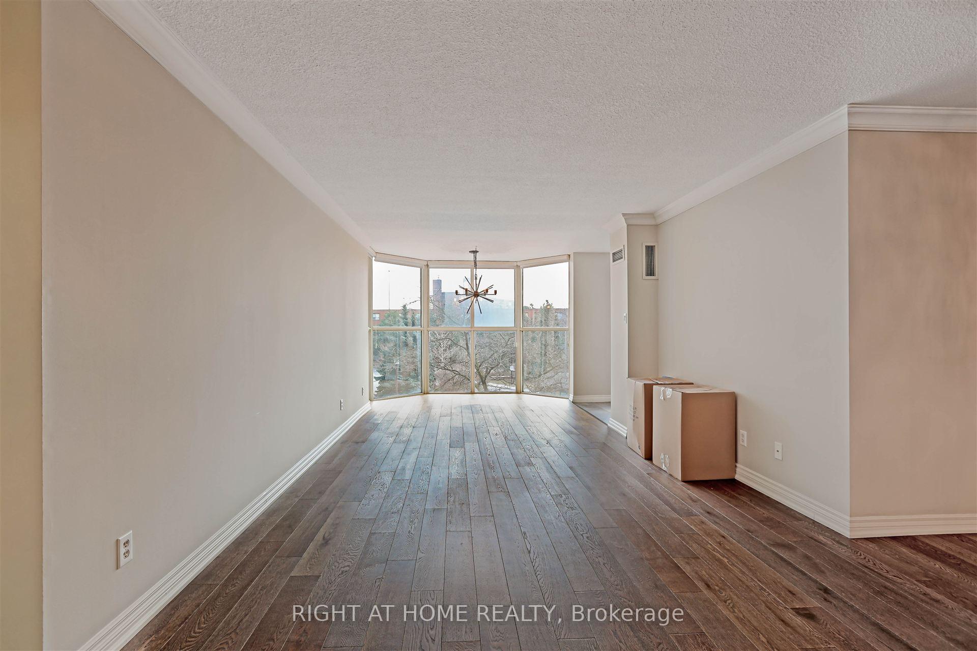 Photo 9 of Unit 305, 271 Ridley Boulevard, Toronto, Bedford Park-Nortown — HOMEH