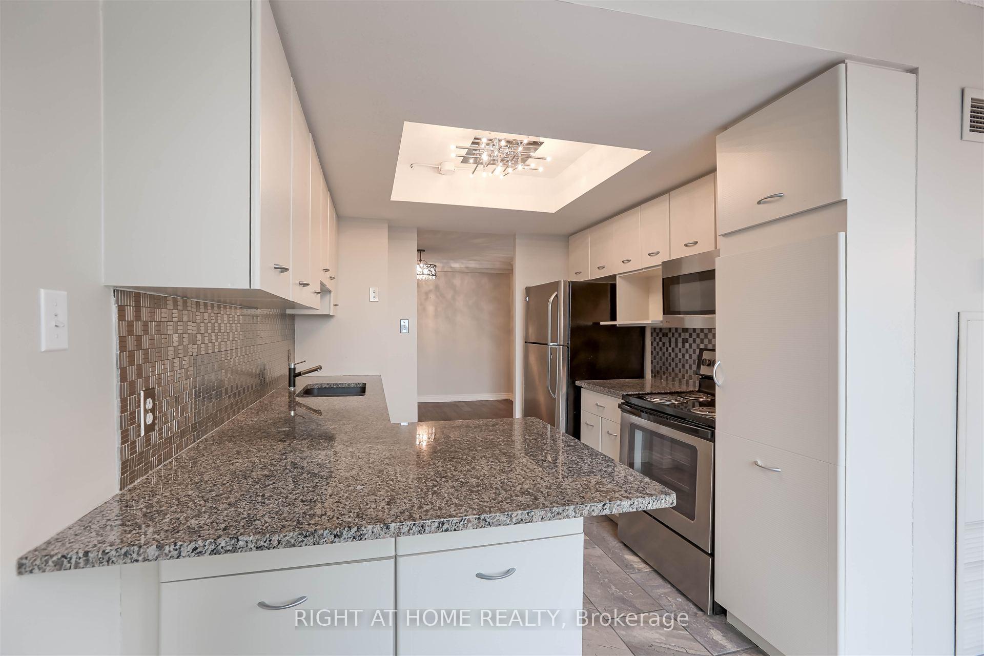 Photo 15 of Unit 305, 271 Ridley Boulevard, Toronto, Bedford Park-Nortown — HOMEH