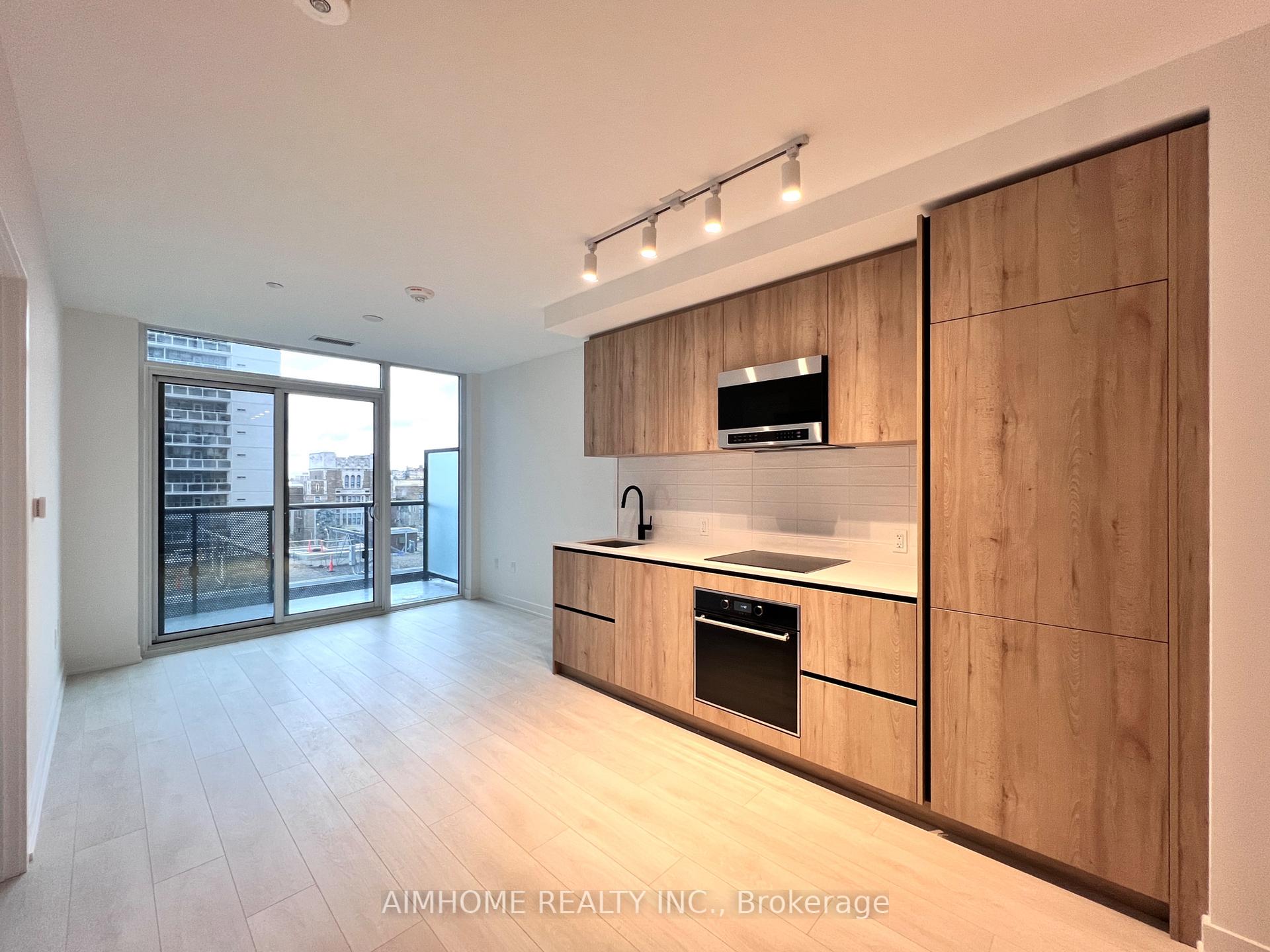 Front of Unit 617, 117 Broadway Avenue
