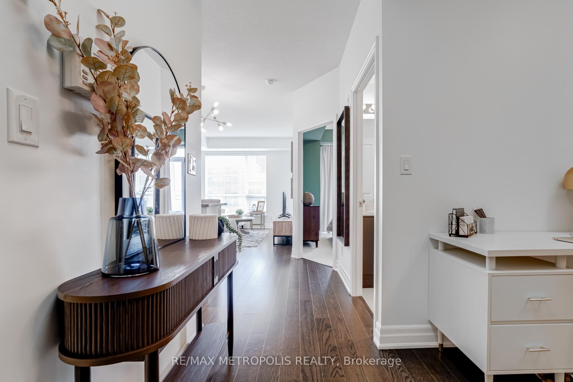 Photo 3 of Unit 416, 111 Civic Square Gate, Aurora, Bayview Wellington — HOMEH