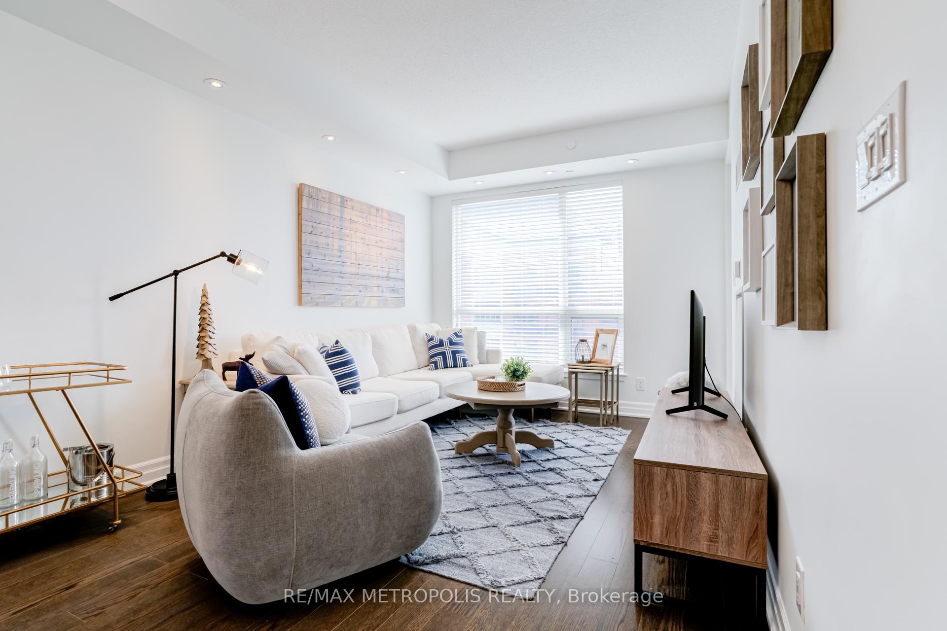 Photo 11 of Unit 416, 111 Civic Square Gate, Aurora, Bayview Wellington — HOMEH