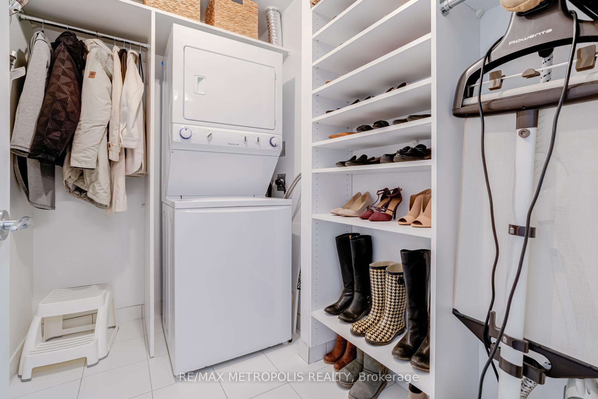 Photo 21 of Unit 416, 111 Civic Square Gate, Aurora, Bayview Wellington — HOMEH