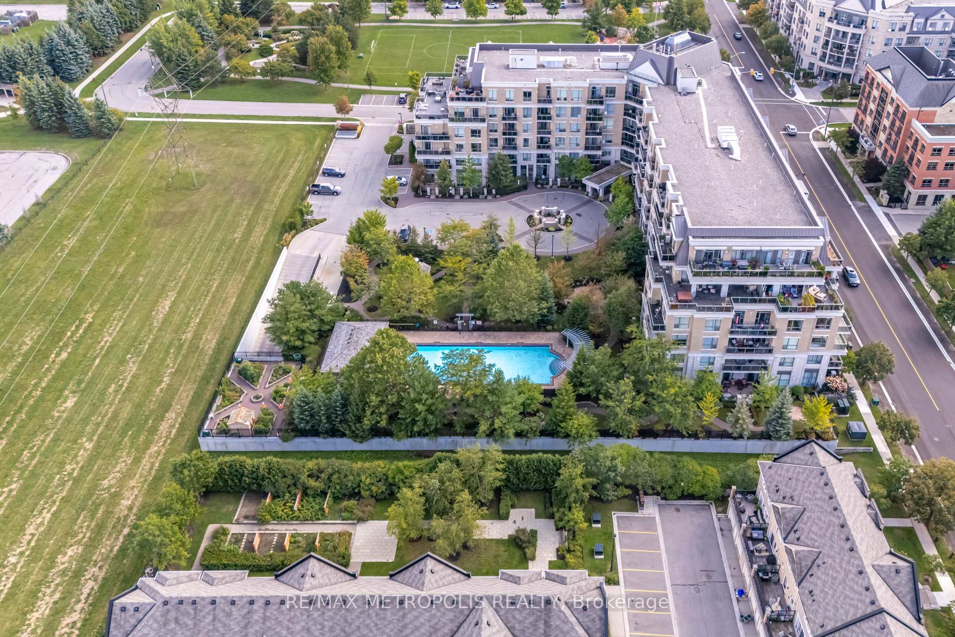 Photo 44 of Unit 416, 111 Civic Square Gate, Aurora, Bayview Wellington — HOMEH