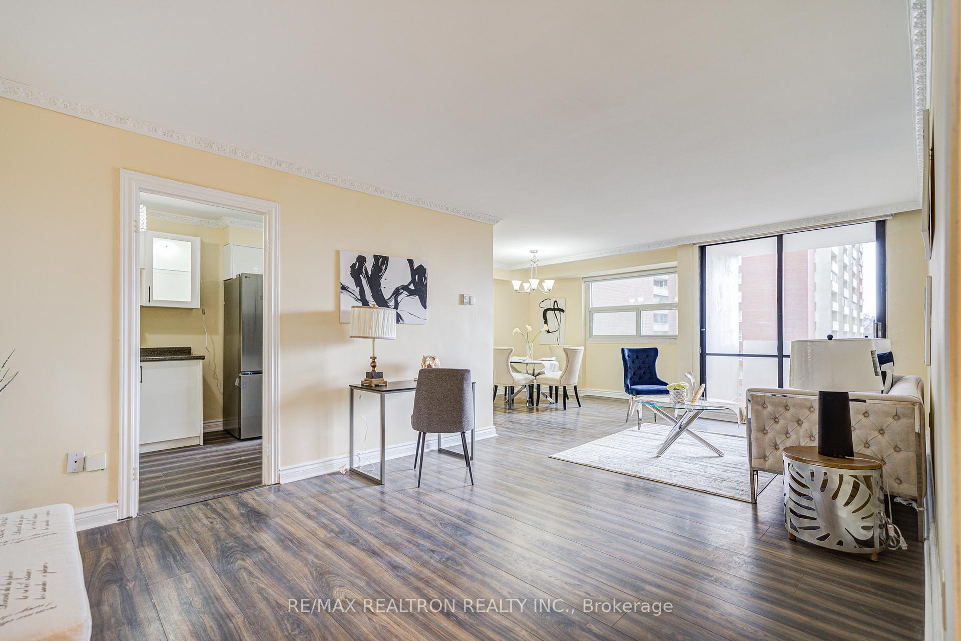 Photo 7 of Unit 504, 3 Massey Square, Toronto, Crescent Town — HOMEH