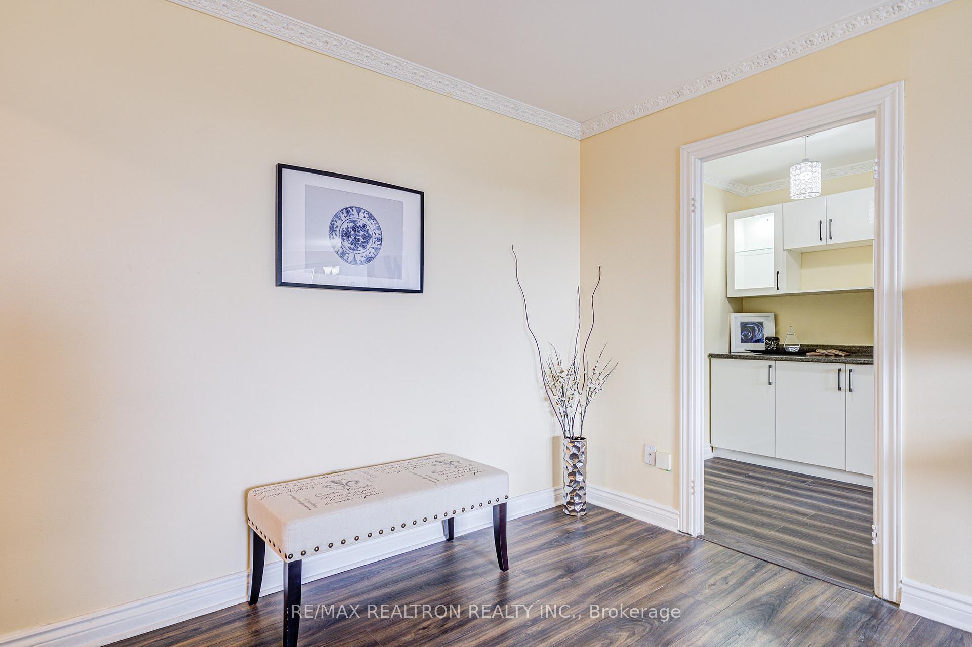 Photo 8 of Unit 504, 3 Massey Square, Toronto, Crescent Town — HOMEH