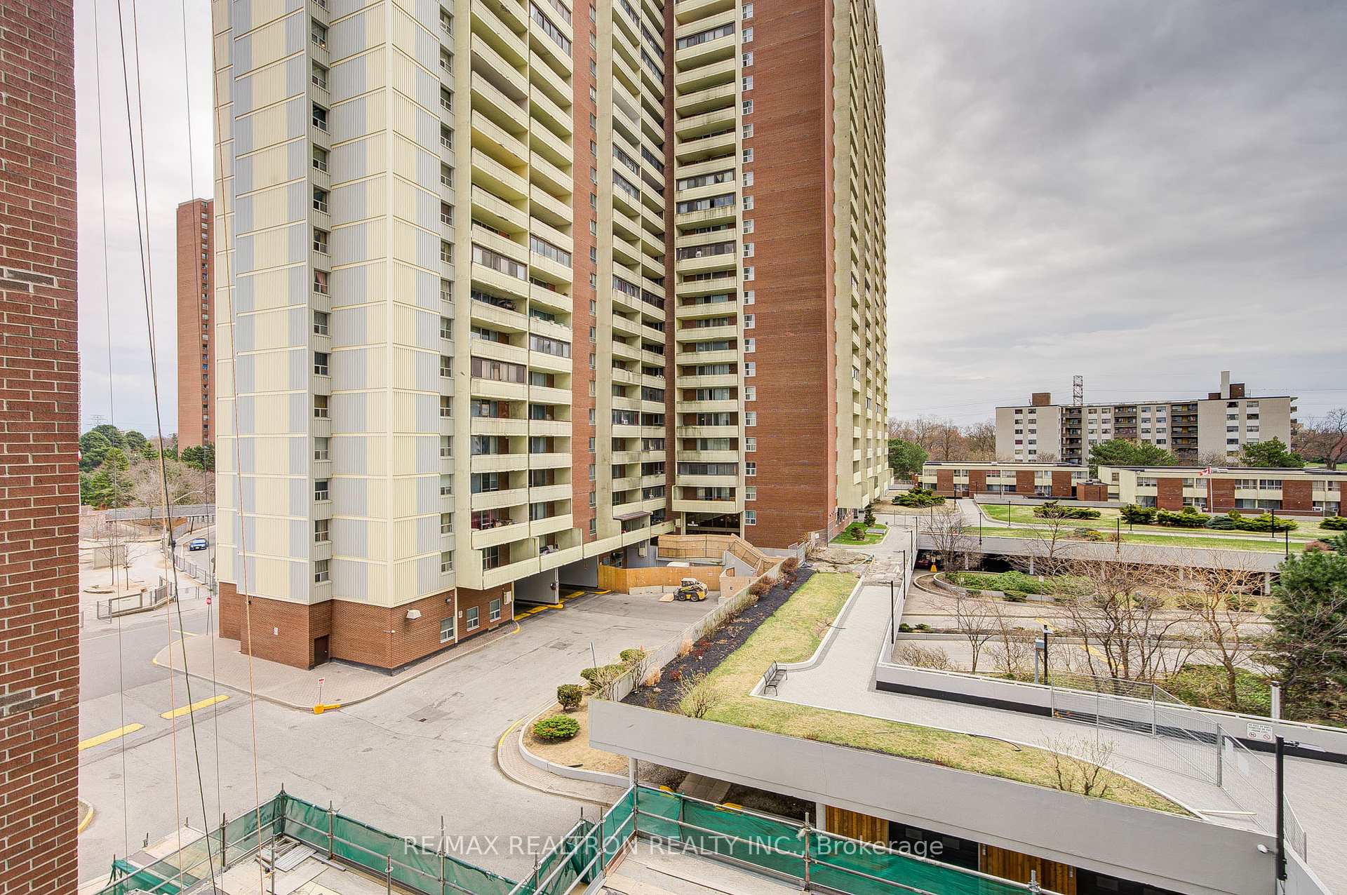 Photo 46 of Unit 504, 3 Massey Square, Toronto, Crescent Town — HOMEH