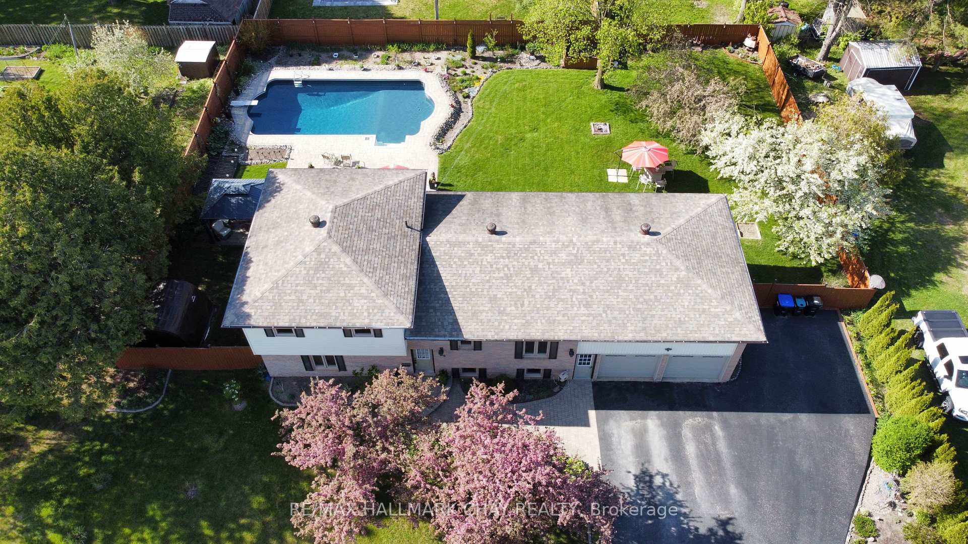 Photo 4 of 215 McGeorge Avenue, Essa, Angus — HOMEH