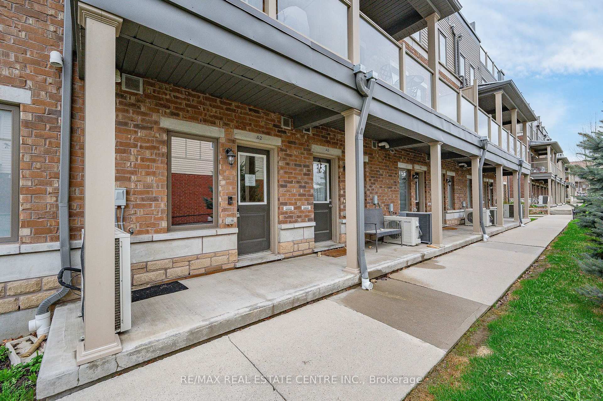 Photo 6 of Unit A2, 70 Willowrun Drive, Kitchener — HOMEH