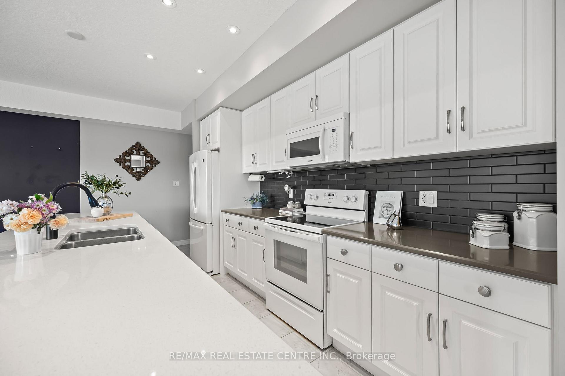 Photo 20 of Unit A2, 70 Willowrun Drive, Kitchener — HOMEH
