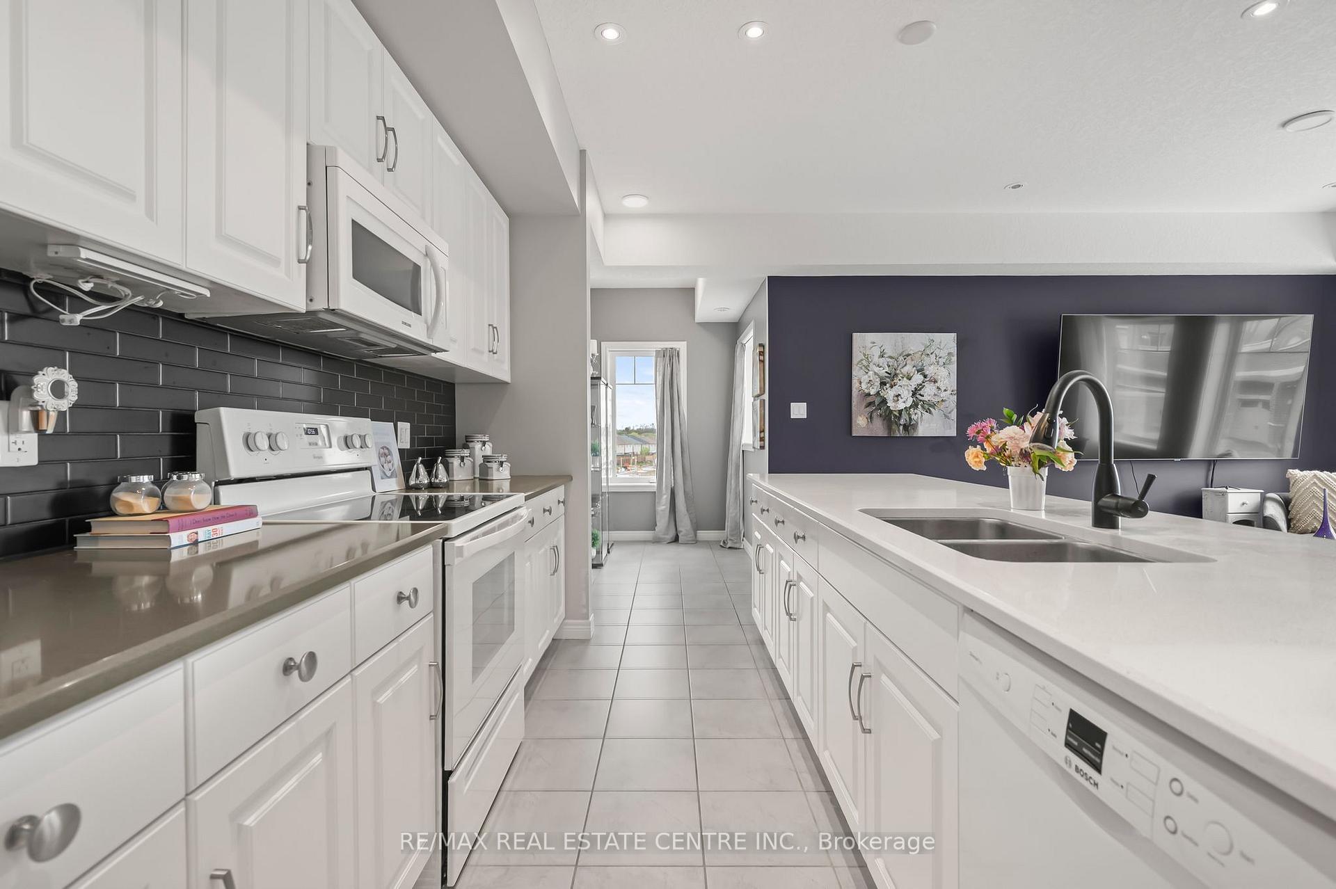Photo 25 of Unit A2, 70 Willowrun Drive, Kitchener — HOMEH