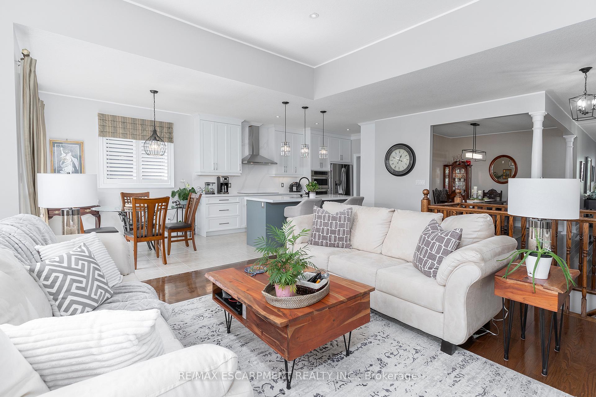 Photo 5 of Unit 35, 93 Aberfoyle Mill Crescent, Puslinch, Aberfoyle — HOMEH