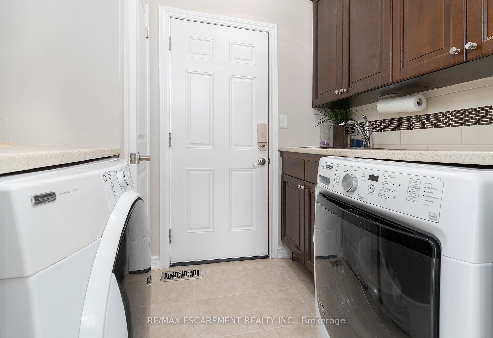 Photo 15 of Unit 35, 93 Aberfoyle Mill Crescent, Puslinch, Aberfoyle — HOMEH