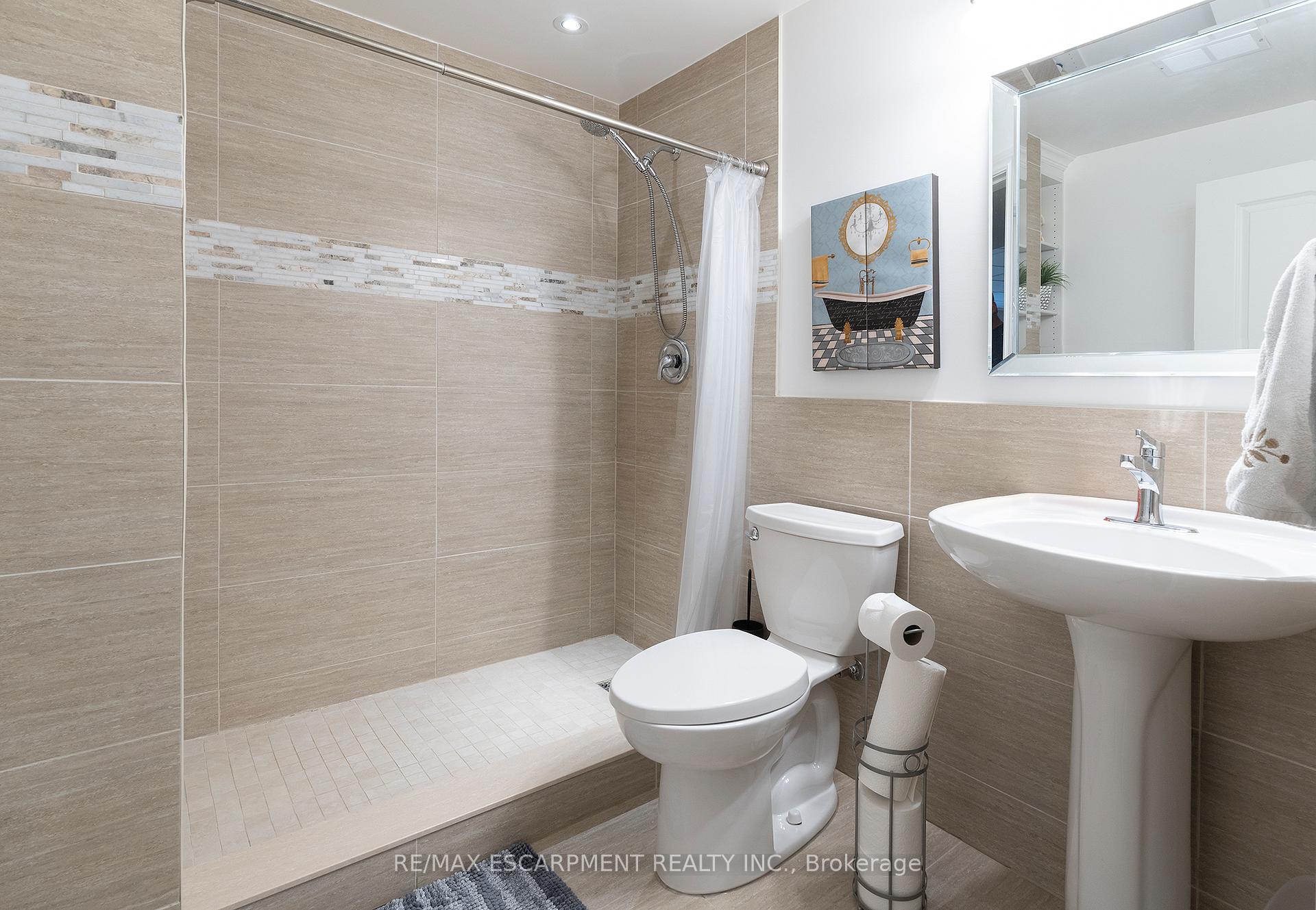 Photo 22 of Unit 35, 93 Aberfoyle Mill Crescent, Puslinch, Aberfoyle — HOMEH