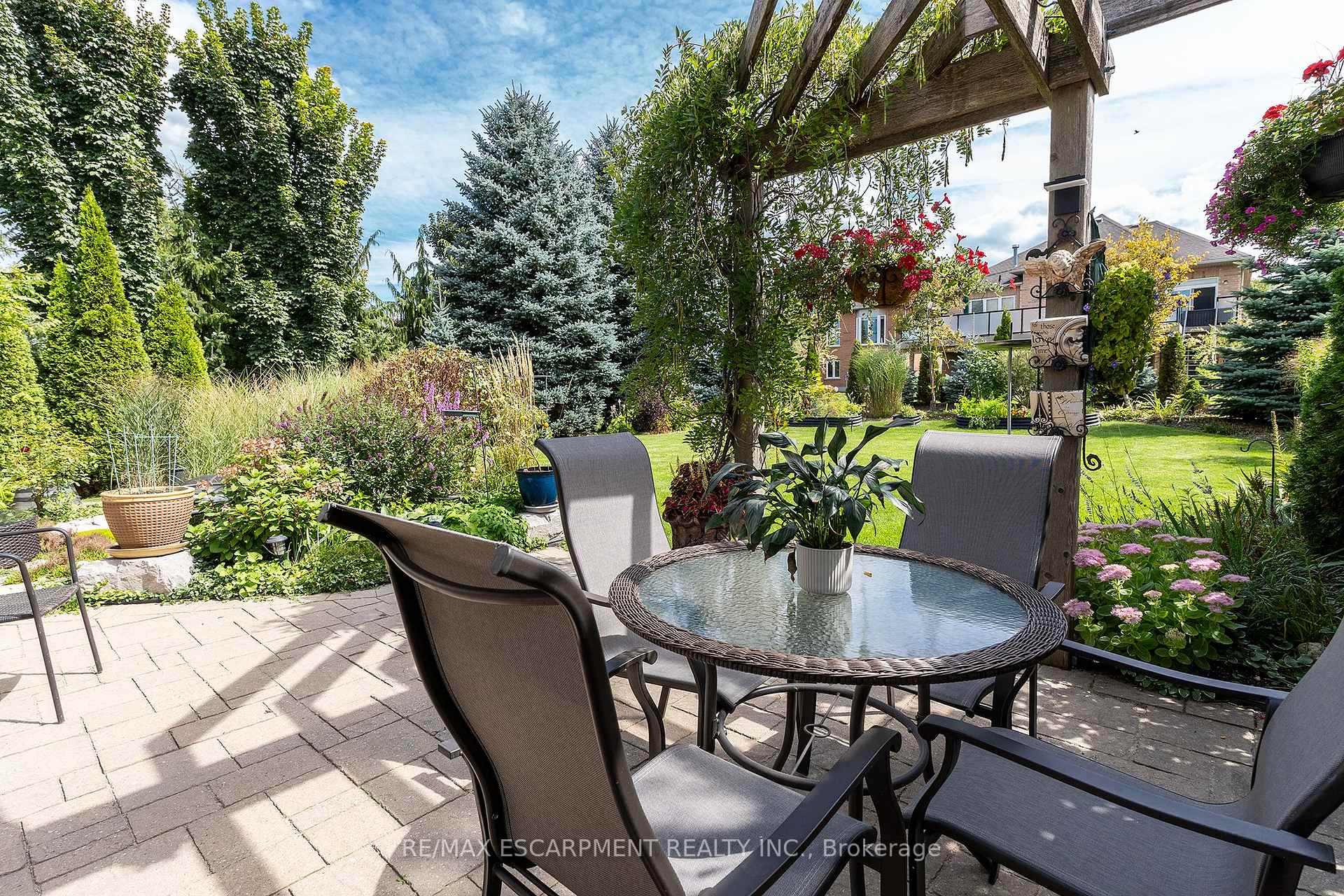 Photo 24 of Unit 35, 93 Aberfoyle Mill Crescent, Puslinch, Aberfoyle — HOMEH