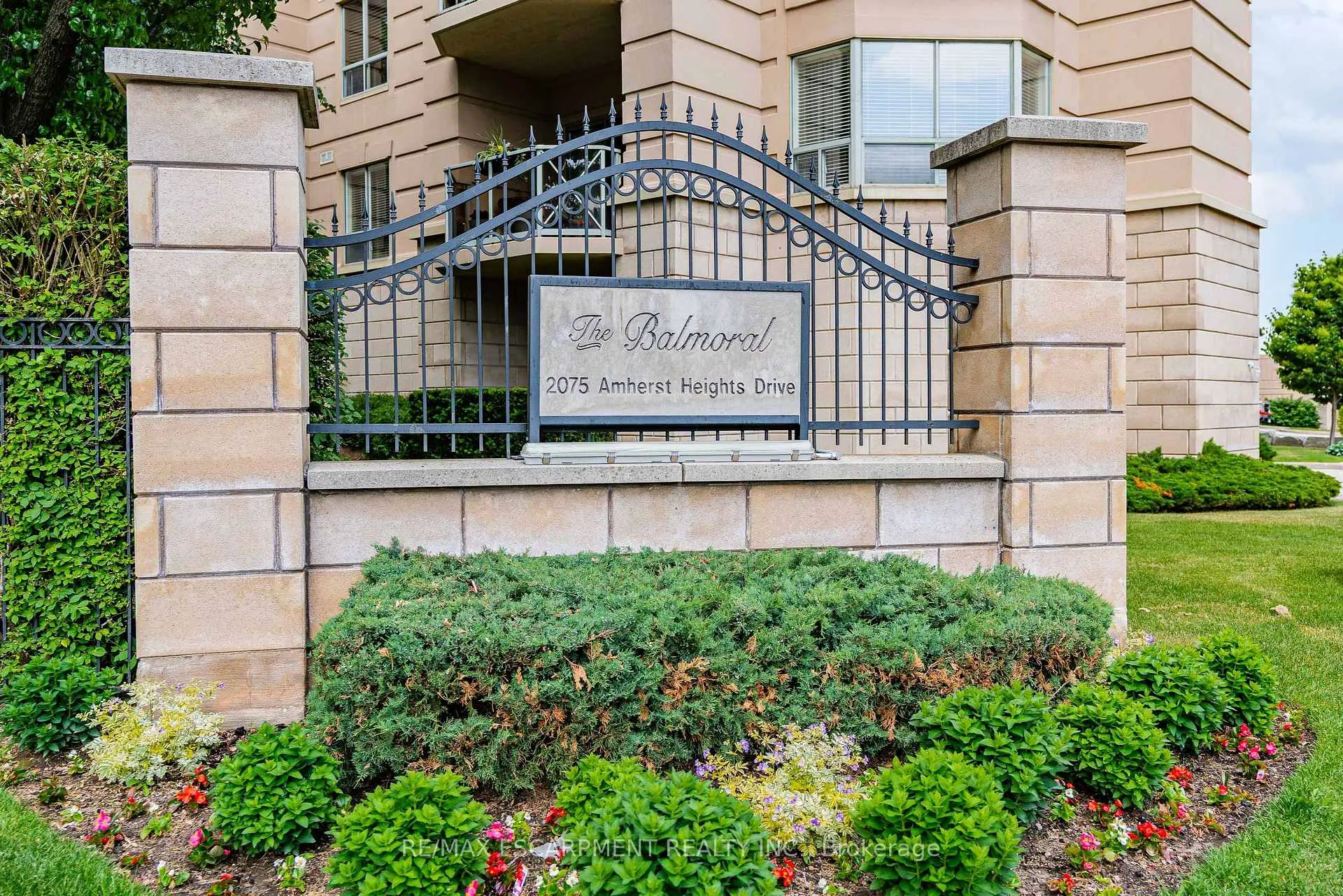 Photo 3 of Unit 211, 2075 Amherst Heights Drive, Burlington, Brant Hills — HOMEH