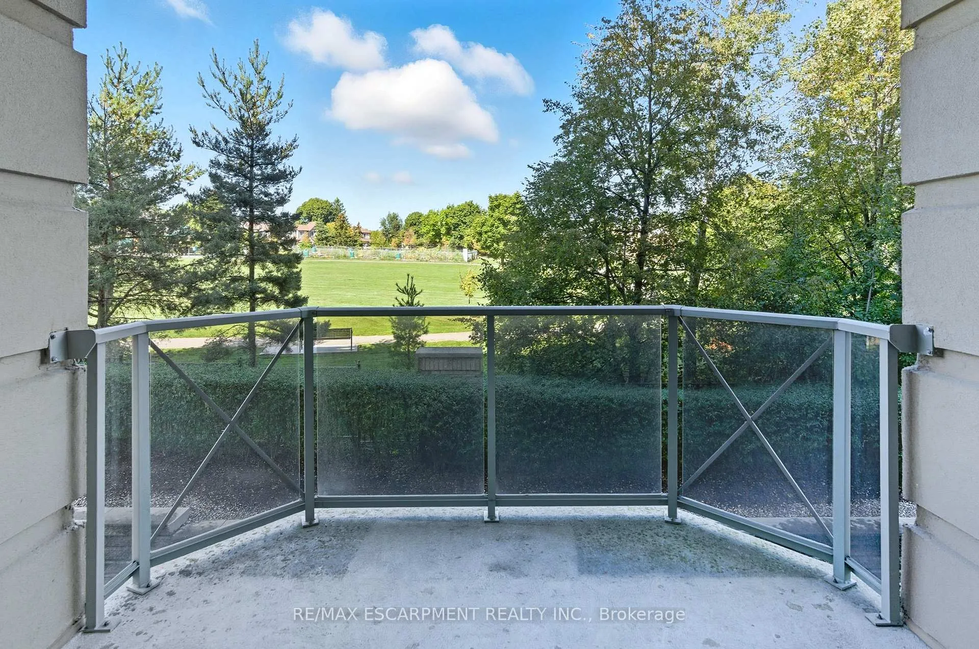 Photo 12 of Unit 211, 2075 Amherst Heights Drive, Burlington, Brant Hills — HOMEH