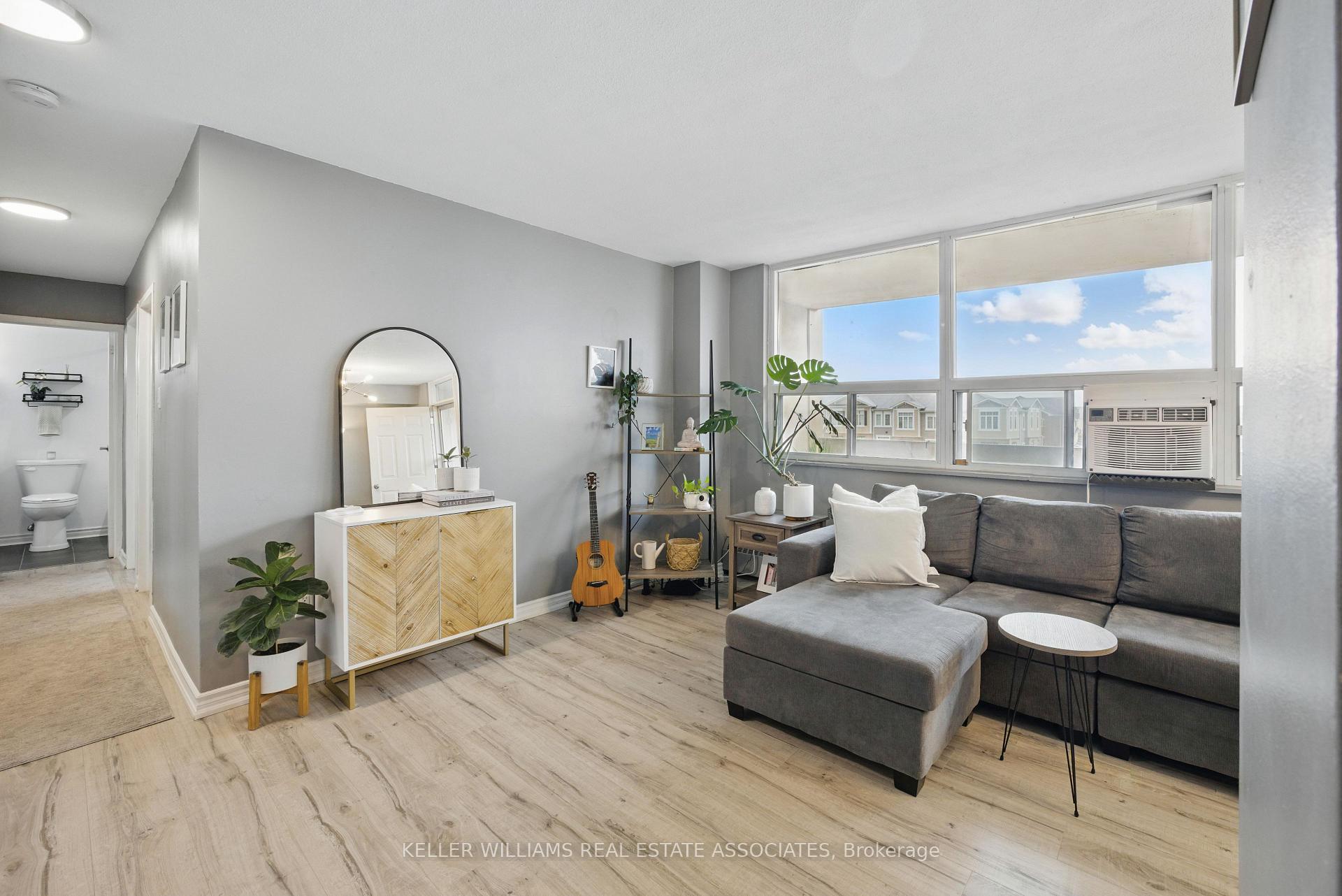 Photo 2 of Unit 304, 15 Albright Road, Hamilton, Vincent — HOMEH