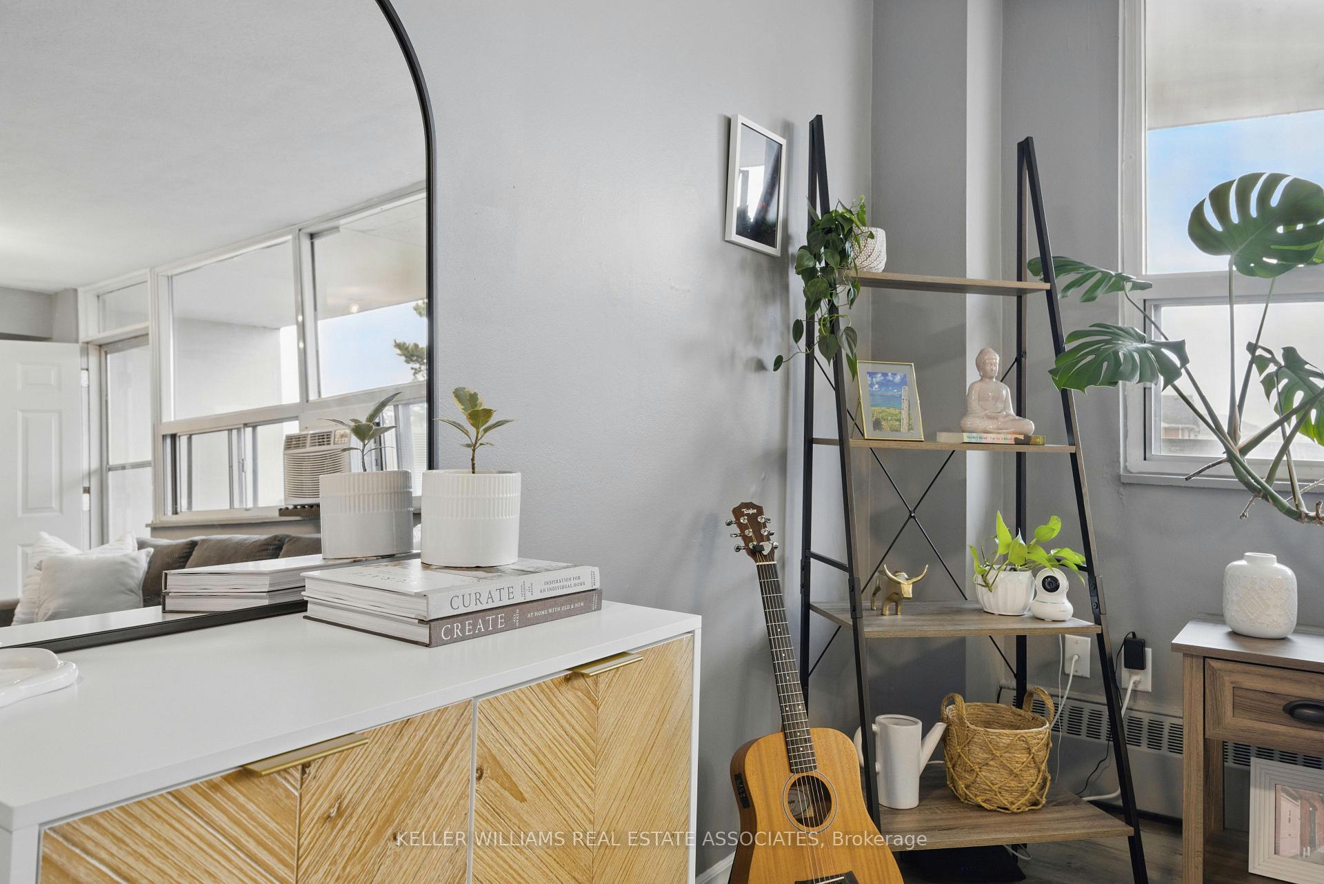 Photo 3 of Unit 304, 15 Albright Road, Hamilton, Vincent — HOMEH