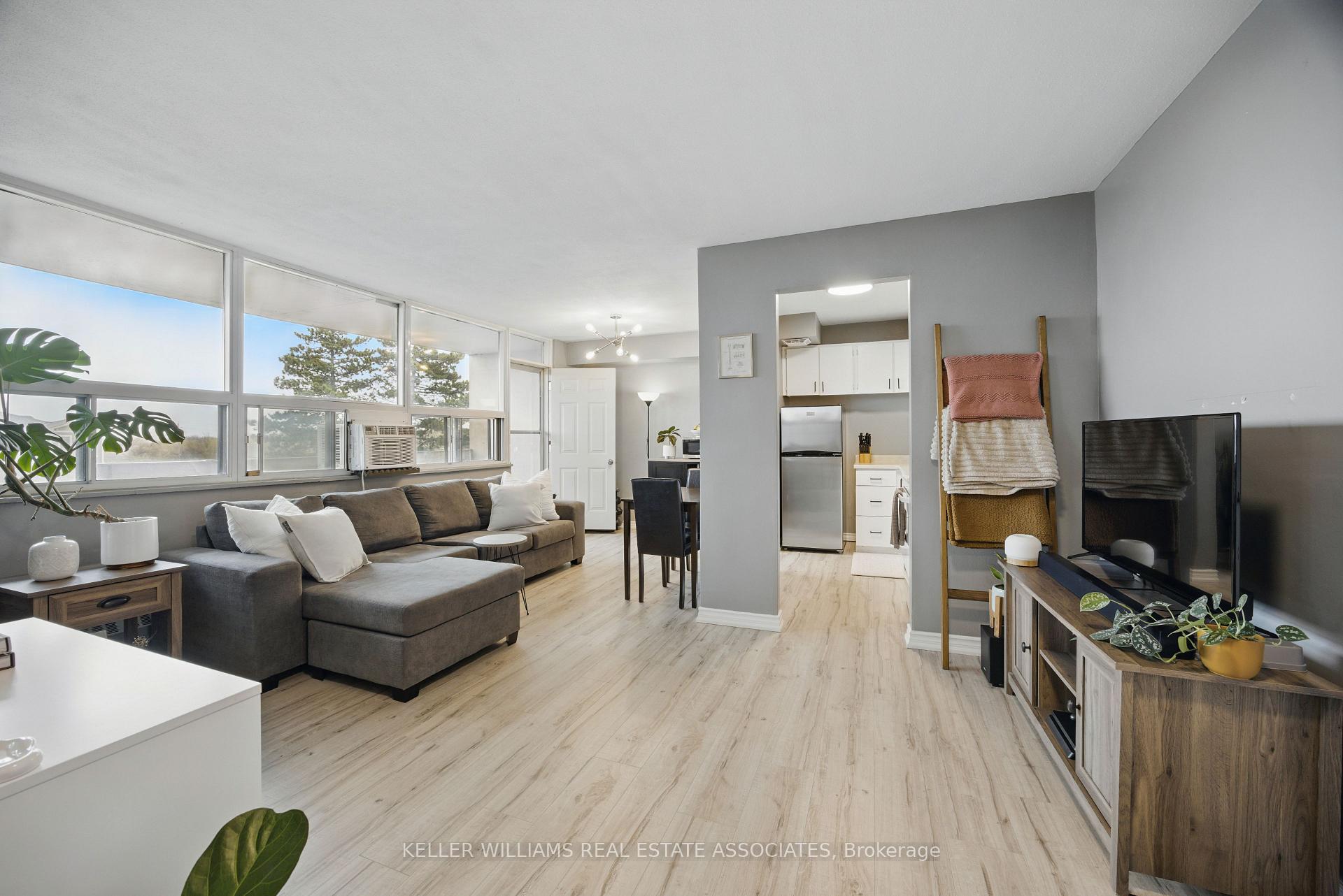 Photo 5 of Unit 304, 15 Albright Road, Hamilton, Vincent — HOMEH