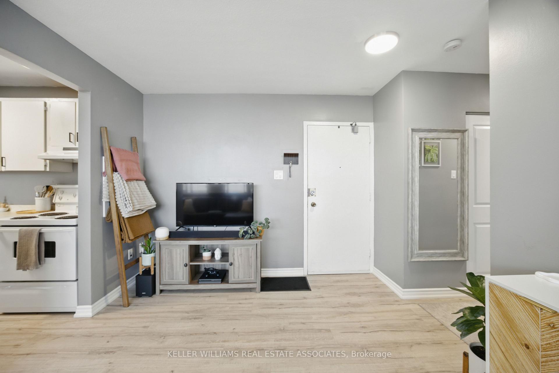 Photo 7 of Unit 304, 15 Albright Road, Hamilton, Vincent — HOMEH