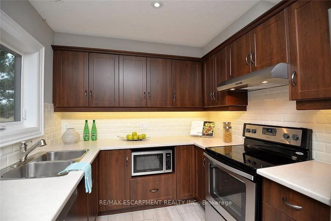 Photo 20 of 41 Sister Kern Terrace, Hamilton, Kennedy — HOMEH