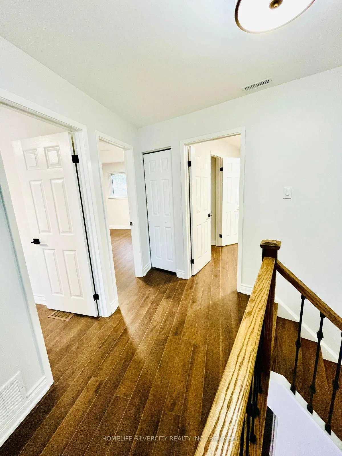 Photo 9 of 26 Niles Way, Markham, Aileen-Willowbrook — HOMEH