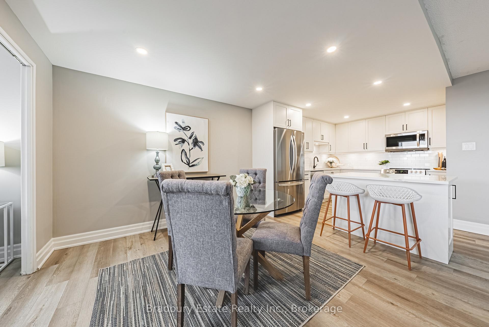 Photo 5 of Unit 1114, 500 Green Road, Hamilton, Lakeshore — HOMEH