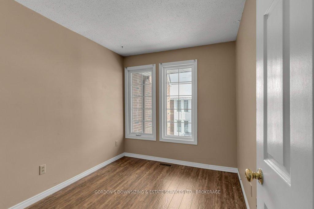 Photo 21 of Unit 32, 1 Place D'armes, Kingston, East of Sir John A. Blvd — HOMEH