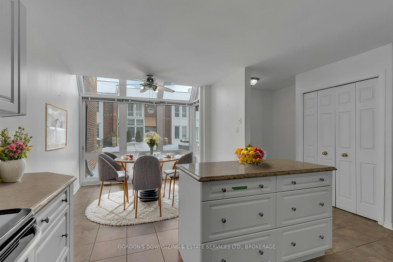 Photo 25 of Unit 32, 1 Place D'armes, Kingston, East of Sir John A. Blvd — HOMEH