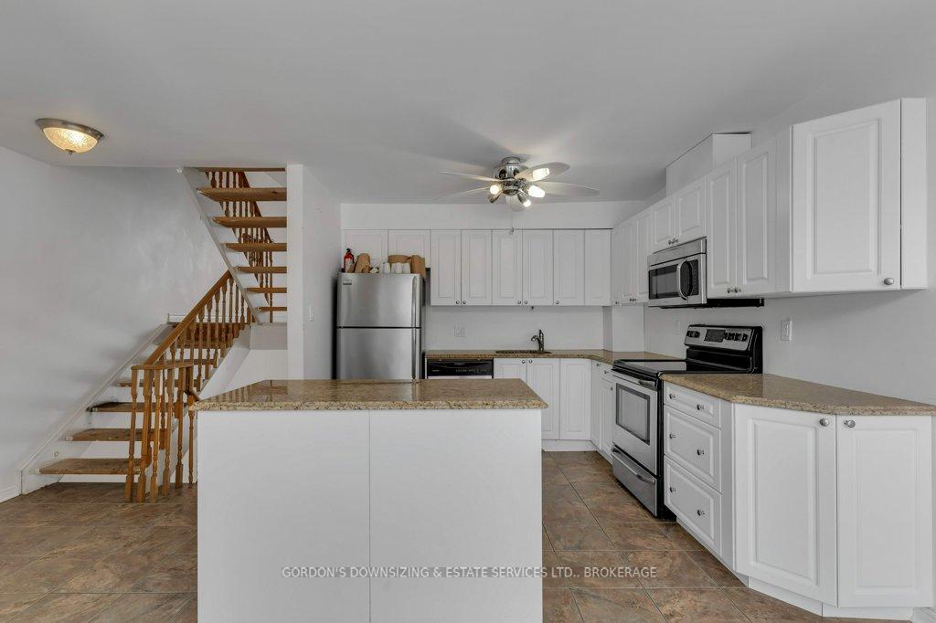 Photo 27 of Unit 32, 1 Place D'armes, Kingston, East of Sir John A. Blvd — HOMEH