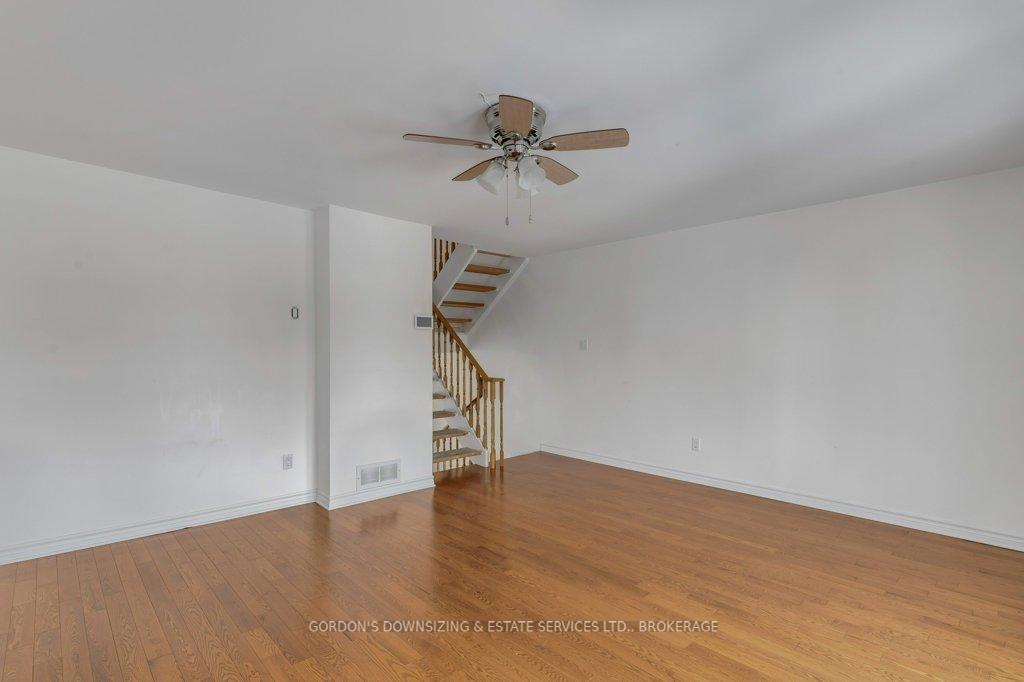 Photo 33 of Unit 32, 1 Place D'armes, Kingston, East of Sir John A. Blvd — HOMEH