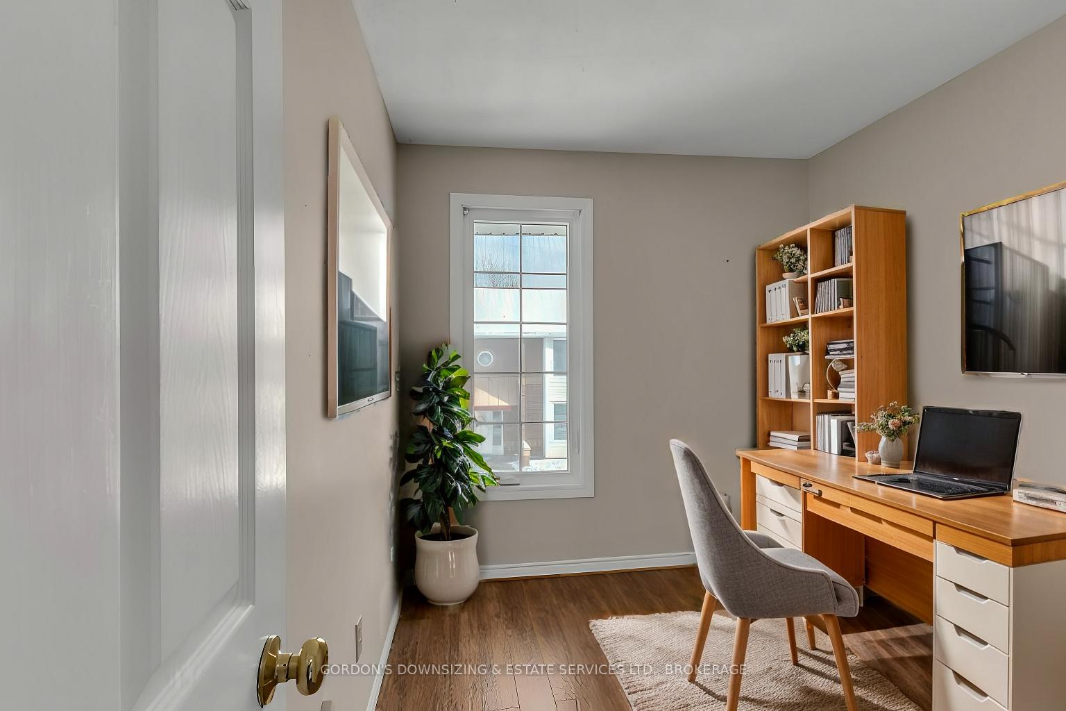 Photo 35 of Unit 32, 1 Place D'armes, Kingston, East of Sir John A. Blvd — HOMEH