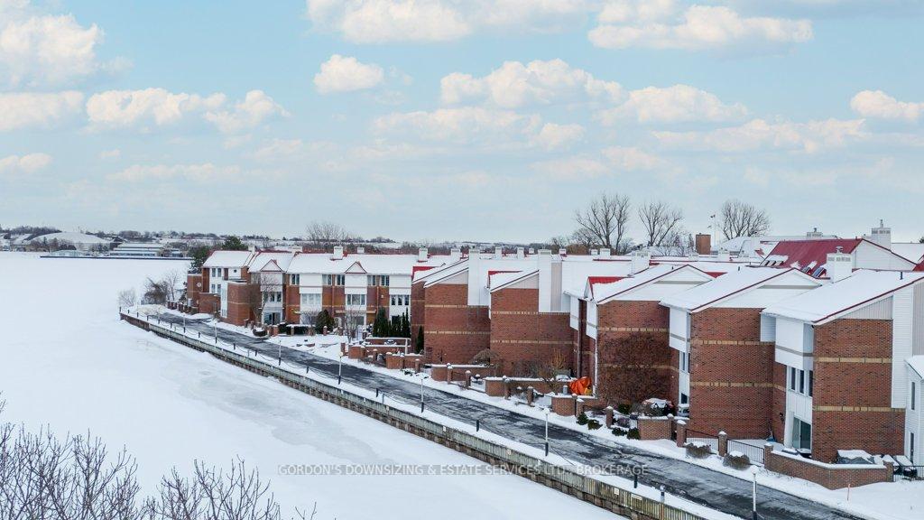 Photo 94 of Unit 32, 1 Place D'armes, Kingston, East of Sir John A. Blvd — HOMEH