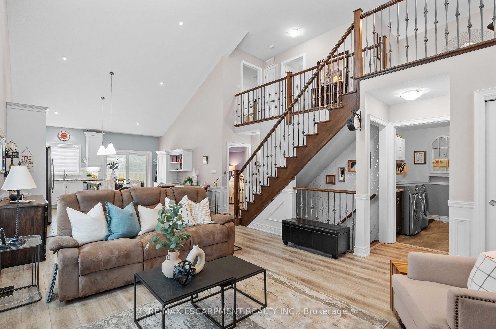 Photo 1 of 8 Burgundy Grove, Hamilton, Meadowlands — HOMEH