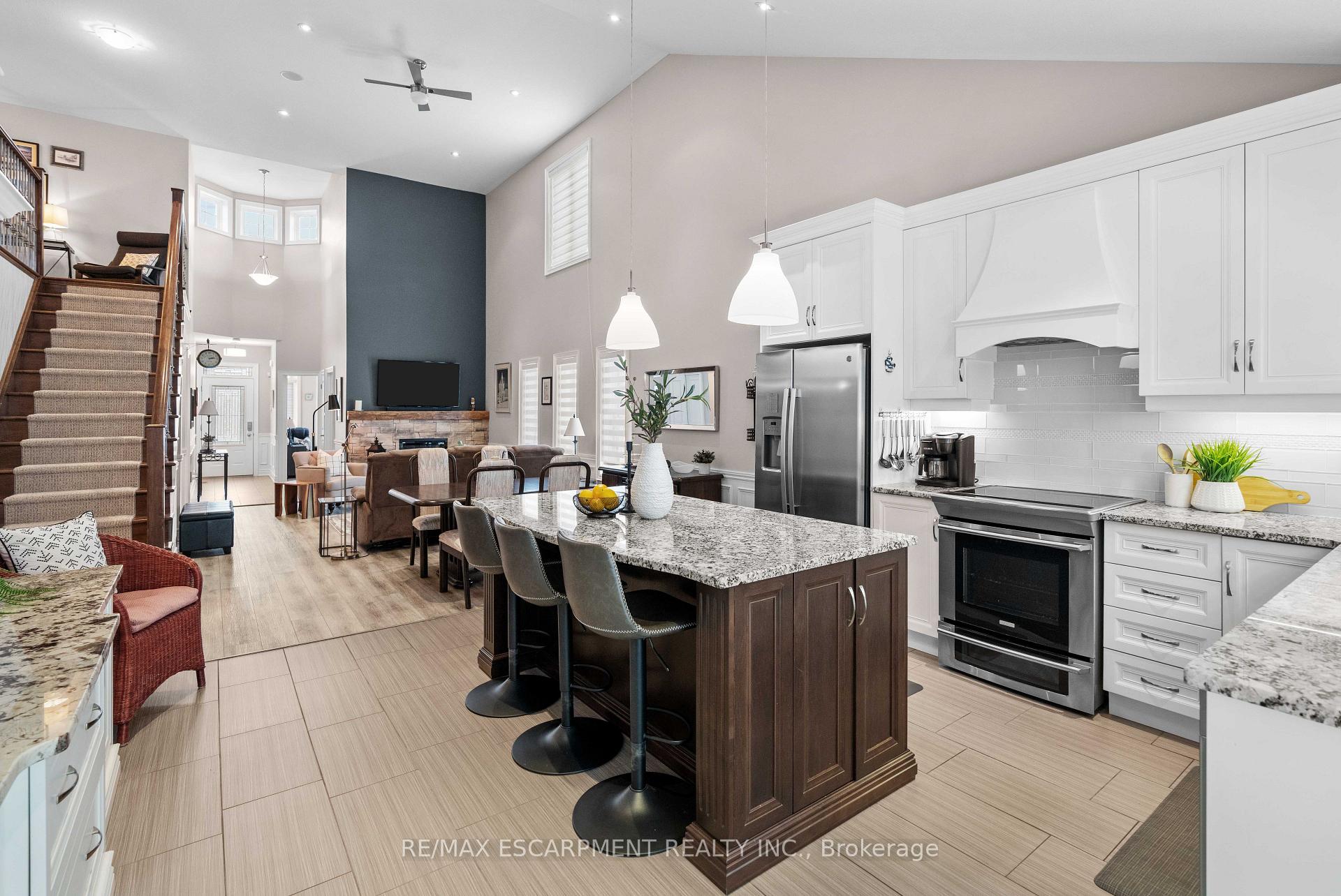 Photo 10 of 8 Burgundy Grove, Hamilton, Meadowlands — HOMEH
