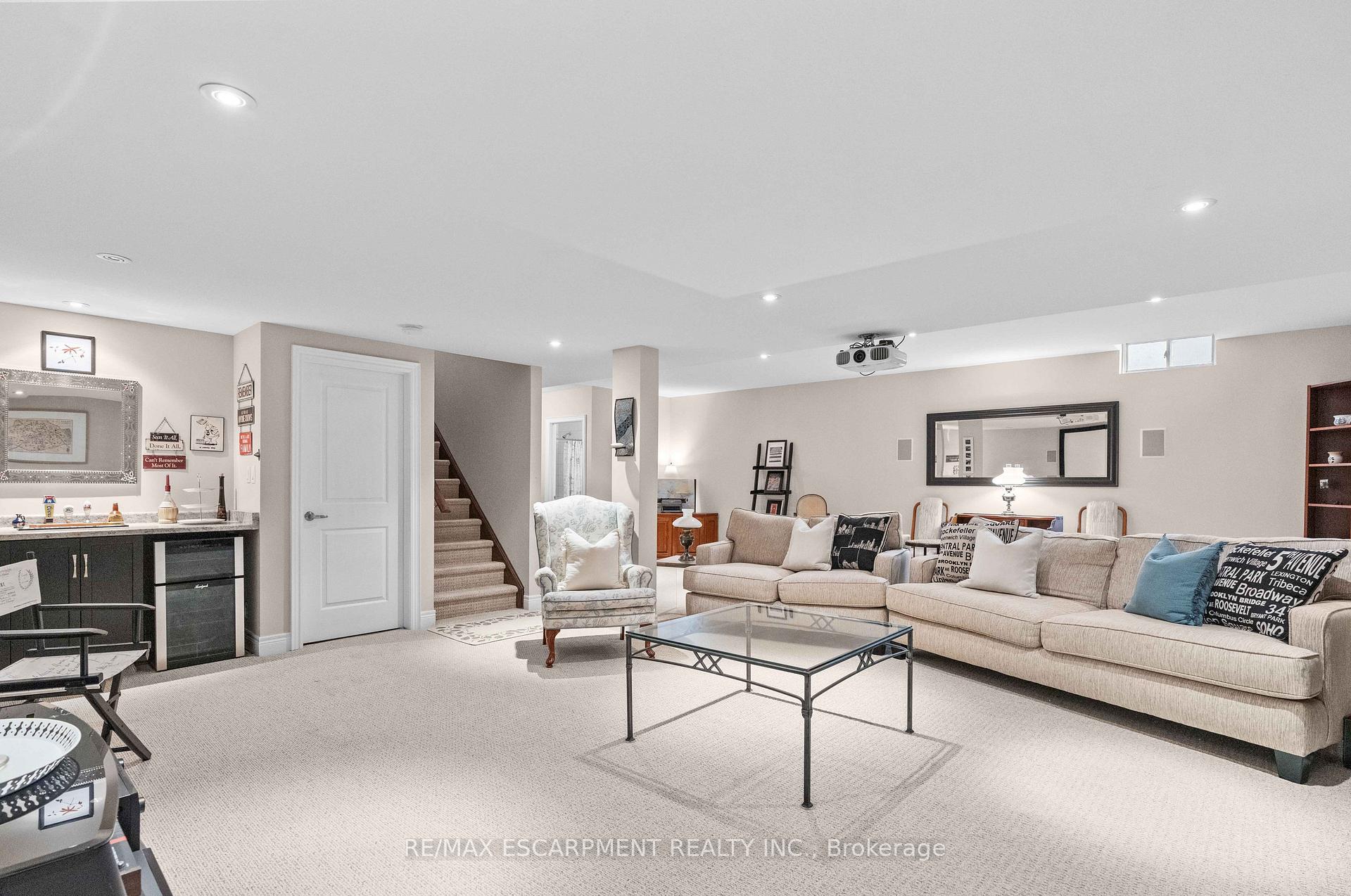 Photo 27 of 8 Burgundy Grove, Hamilton, Meadowlands — HOMEH