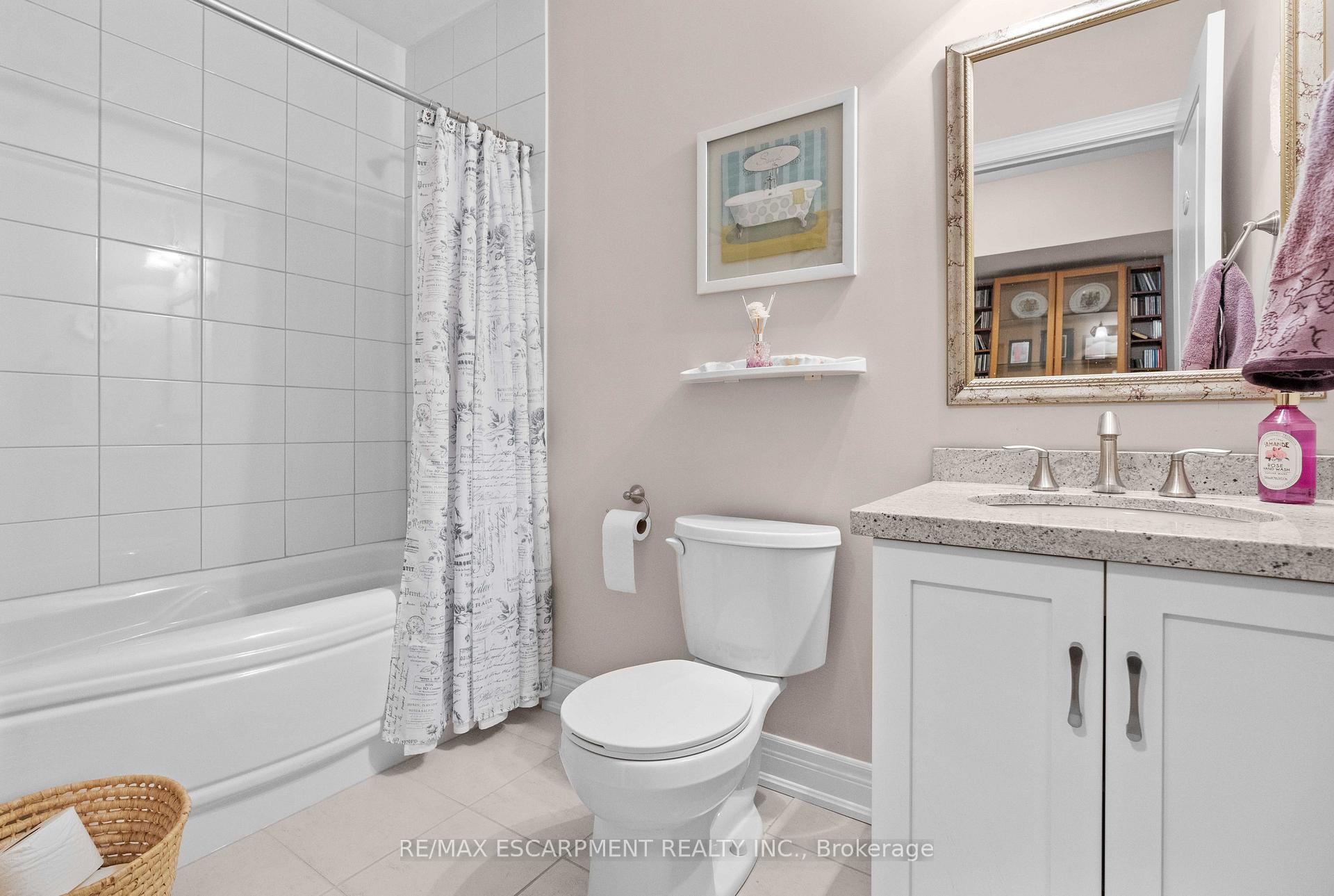 Photo 31 of 8 Burgundy Grove, Hamilton, Meadowlands — HOMEH