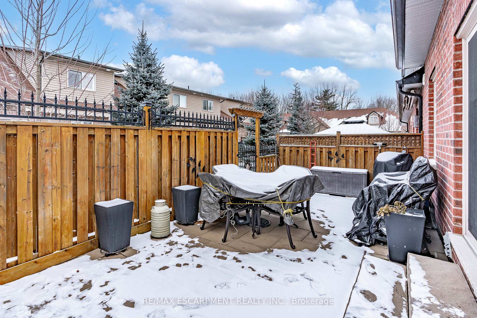Photo 32 of 8 Burgundy Grove, Hamilton, Meadowlands — HOMEH