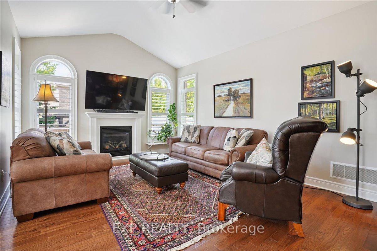 Photo 14 of 34 Capps Drive, Barrie, Bayshore — HOMEH