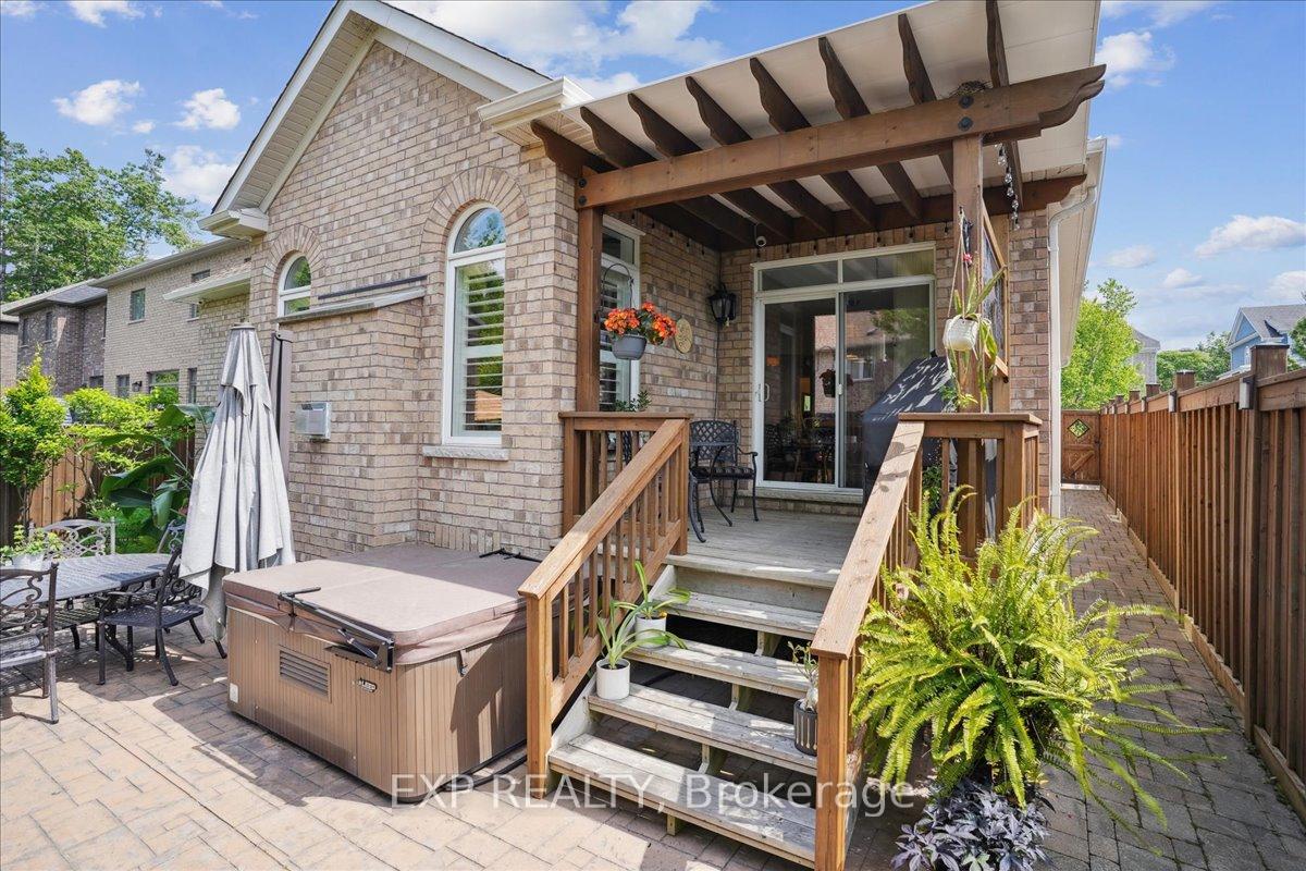 Photo 36 of 34 Capps Drive, Barrie, Bayshore — HOMEH
