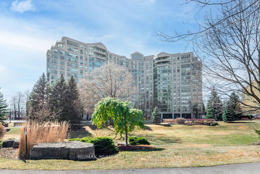 Photo 1 of Unit 522, 7805 Bayview Avenue, Markham, Aileen-Willowbrook — HOMEH